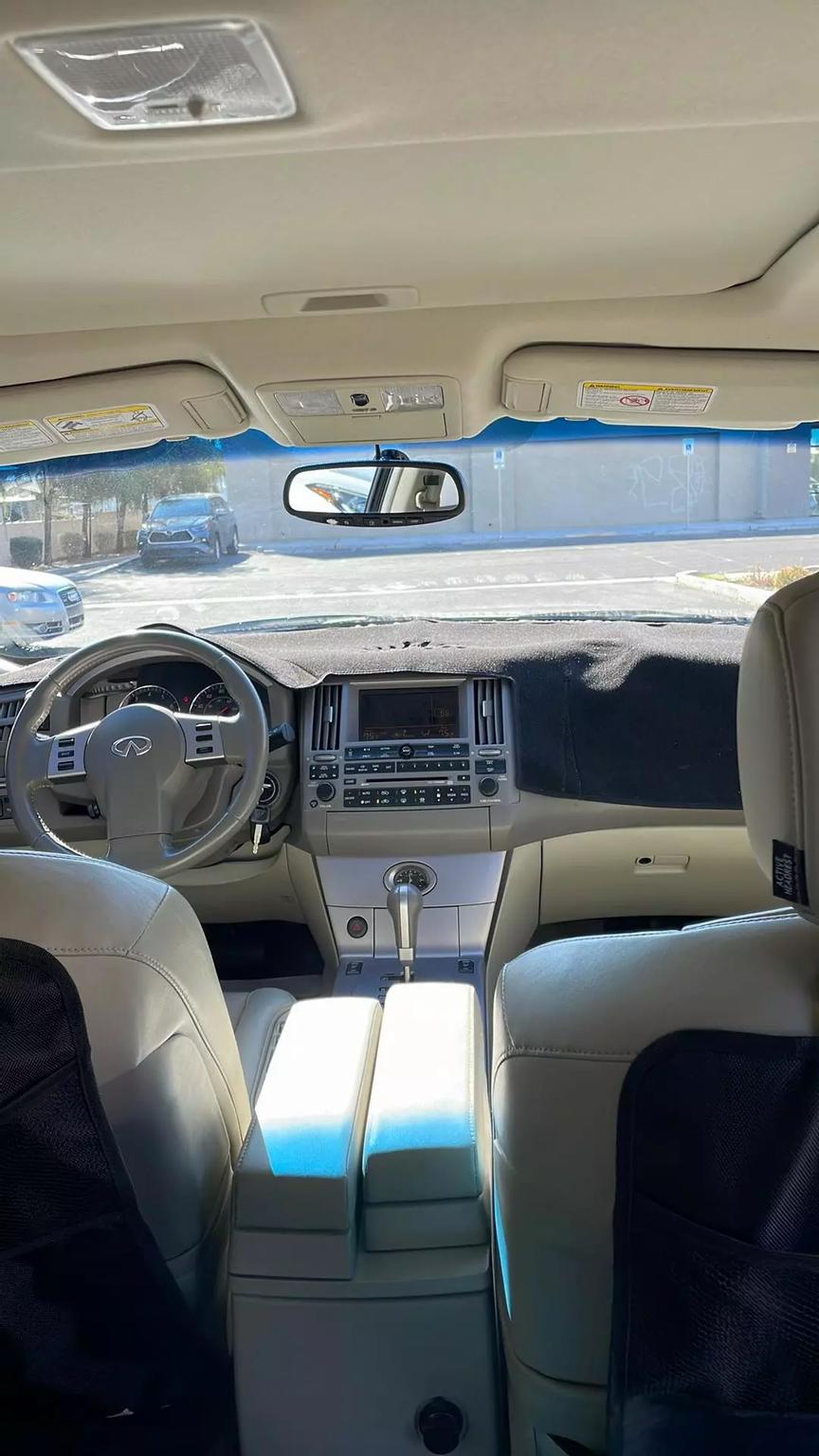 2005 INFINITI FX FX35 Sport Utility 4D