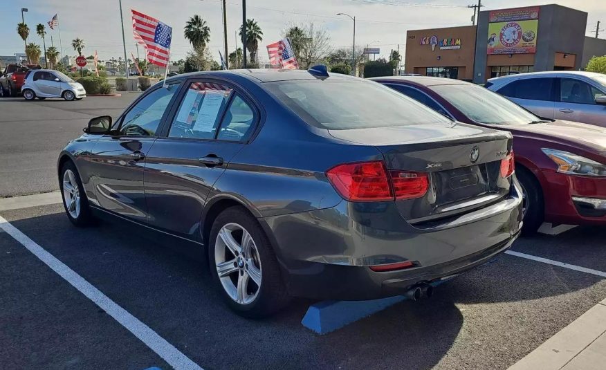 2013 BMW 3 Series 328i xDrive Sedan 4D