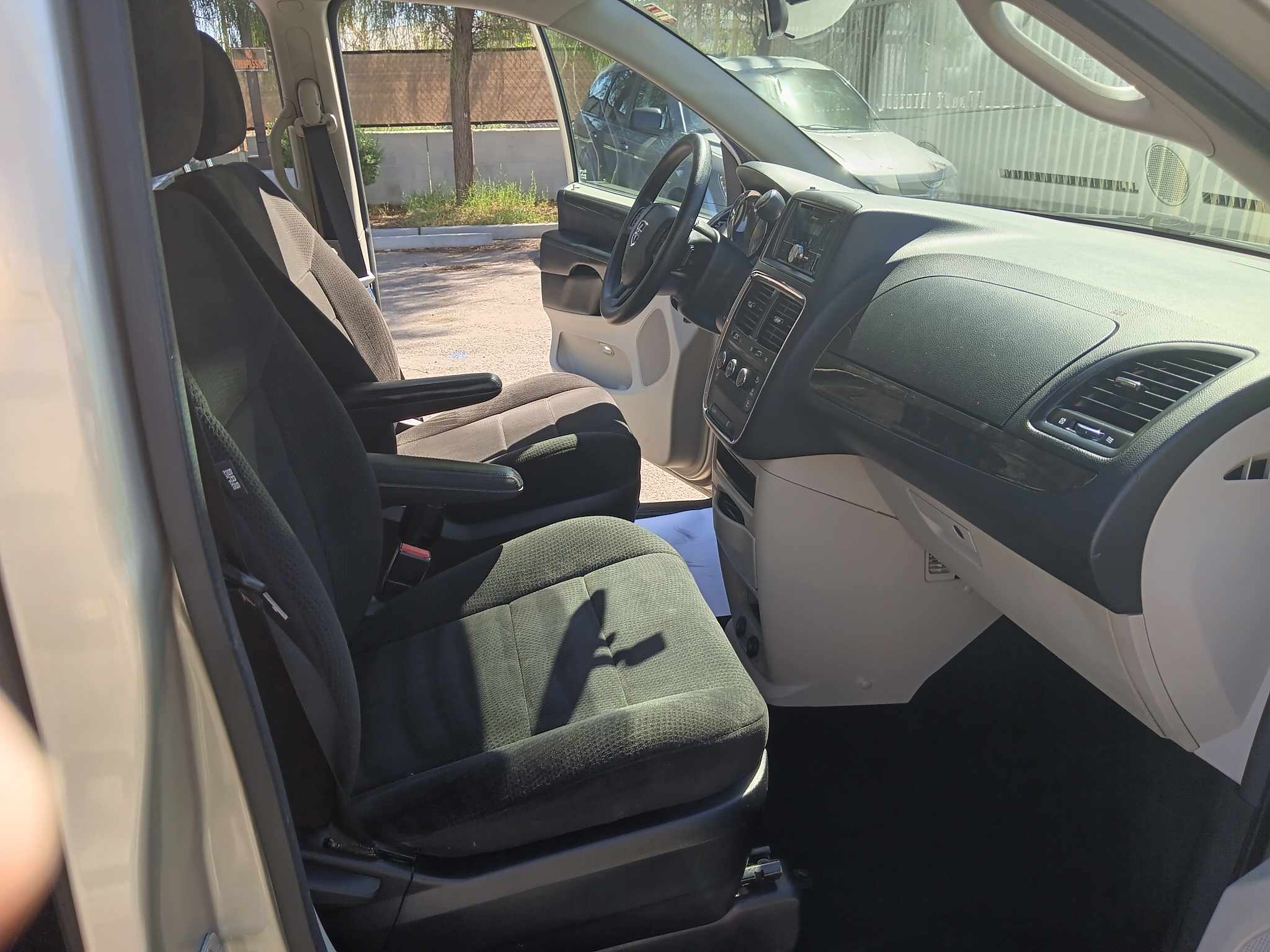2013 Dodge Grand Caravan Passenger SE Minivan 4D