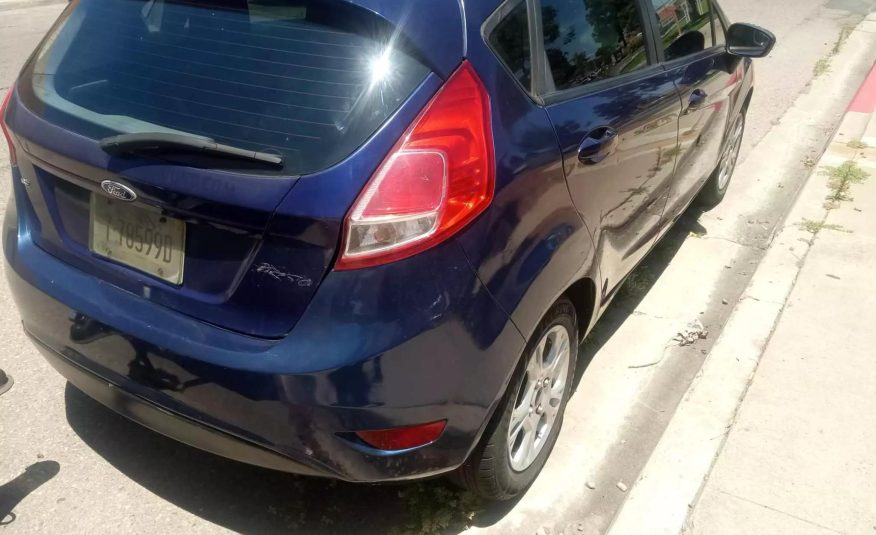 2016 Ford Fiesta SE Hatchback 4D