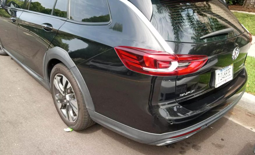 2018 Buick Regal TourX Essence Wagon 4D