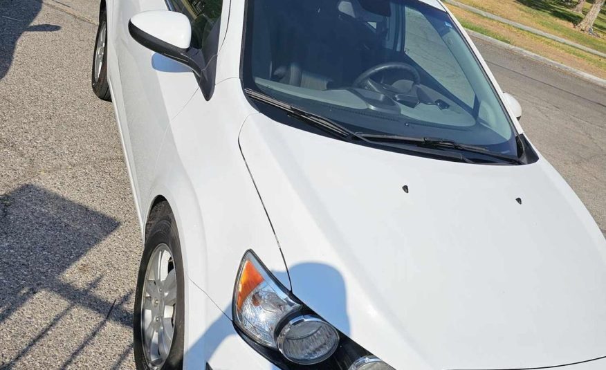 2013 Chevrolet Sonic LT Hatchback Sedan 4D