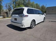 2014 Toyota Sienna SE Minivan 4D