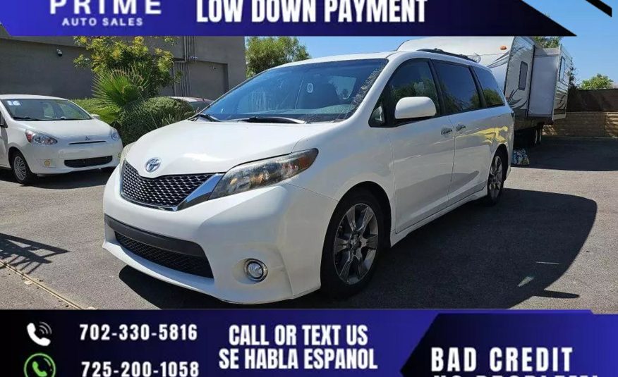 2014 Toyota Sienna SE Minivan 4D