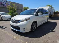 2014 Toyota Sienna SE Minivan 4D