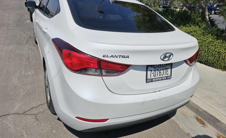 2016 Hyundai Elantra SE Sedan 4D