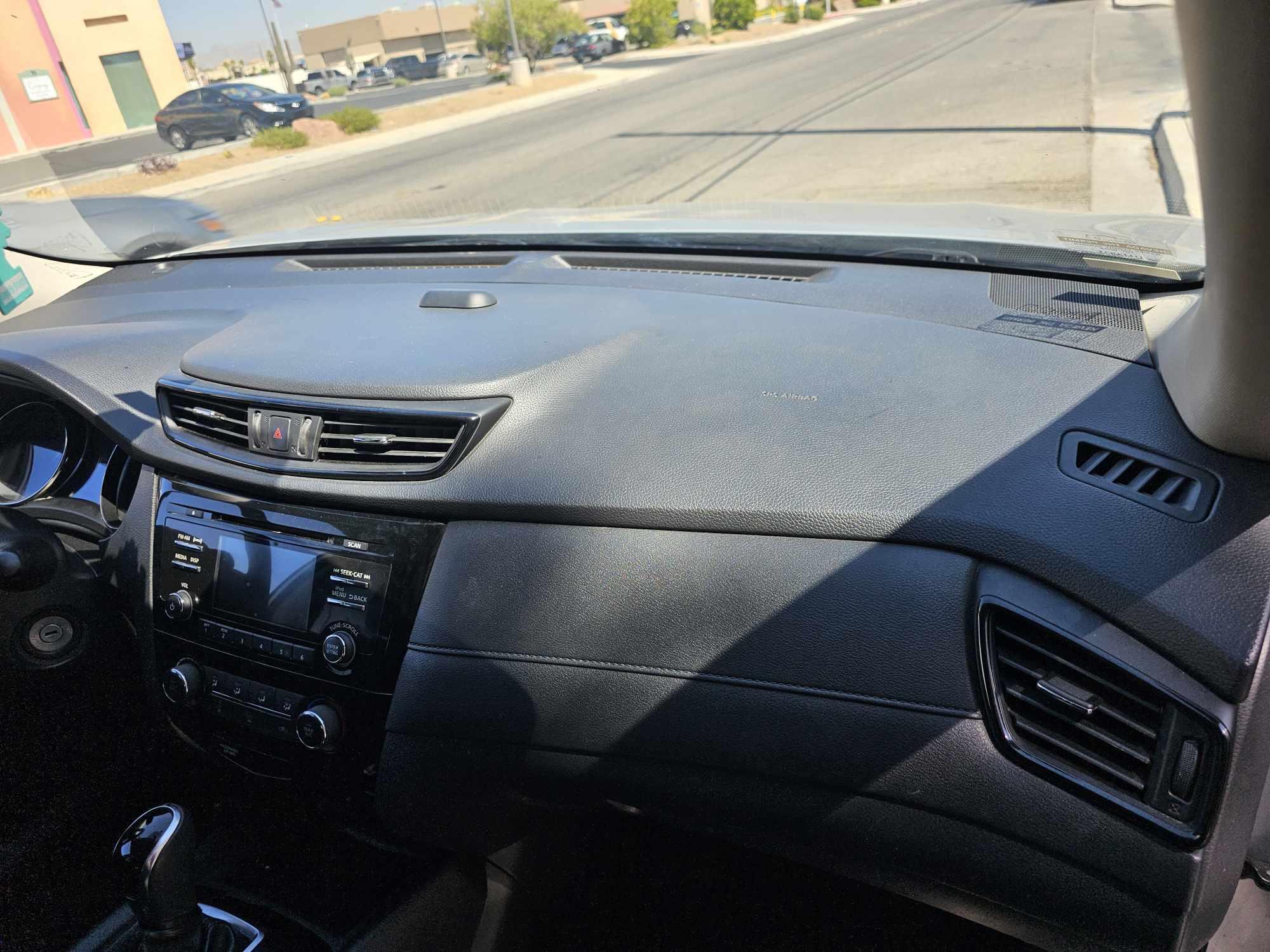 2017 Nissan Rogue SV Sport Utility 4D