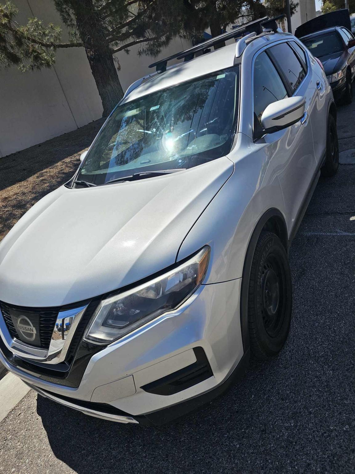 2017 Nissan Rogue SV Sport Utility 4D