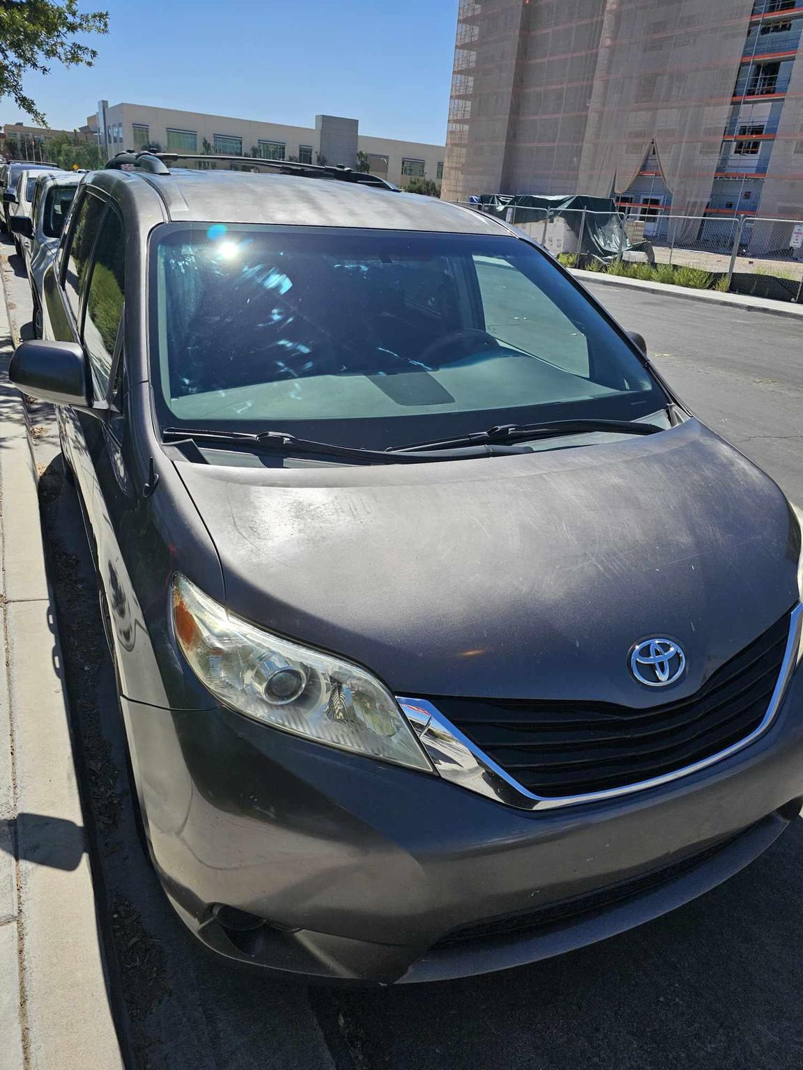 2011 TOYOTA SIENNA GREY
