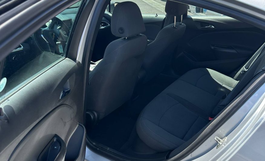 2018 Chevrolet Cruze LS Sedan 4D