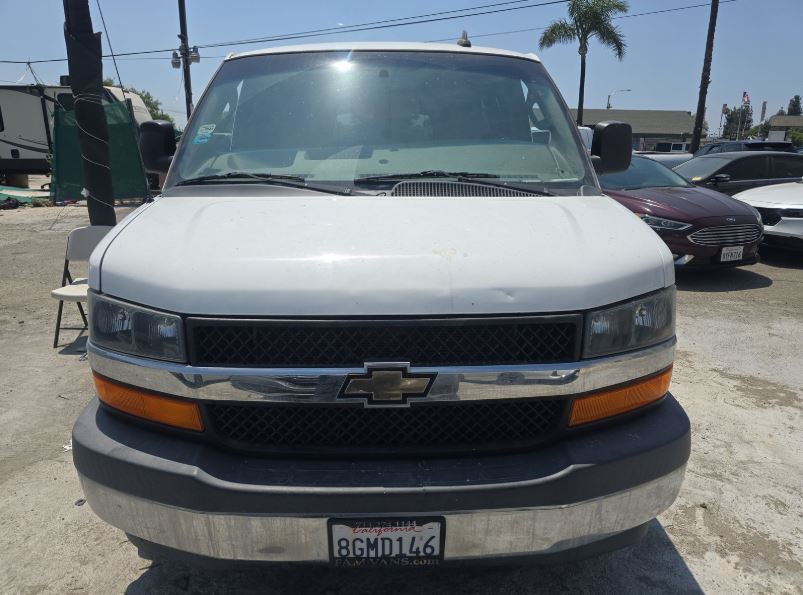 2017 Chevrolet Express 3500 Passenger LT Extended Van 3D