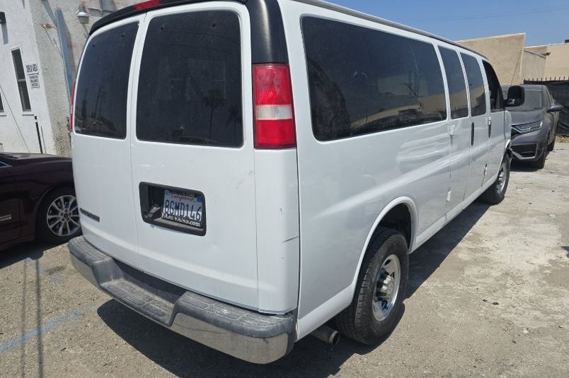 2017 Chevrolet Express 3500 Passenger LT Extended Van 3D