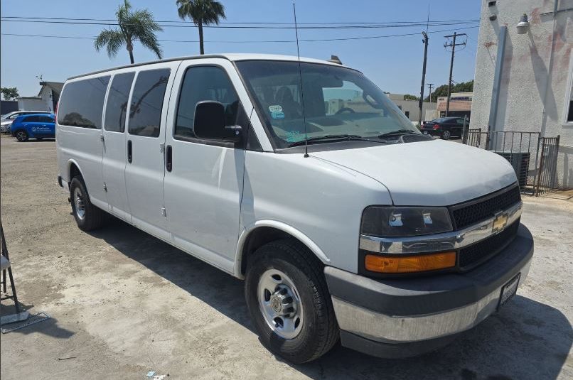 2017 Chevrolet Express 3500 Passenger LT Extended Van 3D